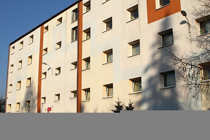 Obecnie trwa kosztorysowanie przystosowania obiektu na mieszkania socjalne przy ul. Wyczółkowskiego 63