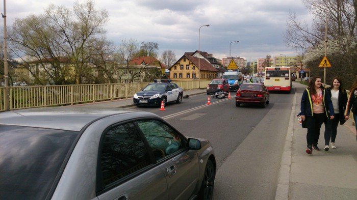 zderzenie-z-motocyklista-27latek-w-szpitalu-foto-57411