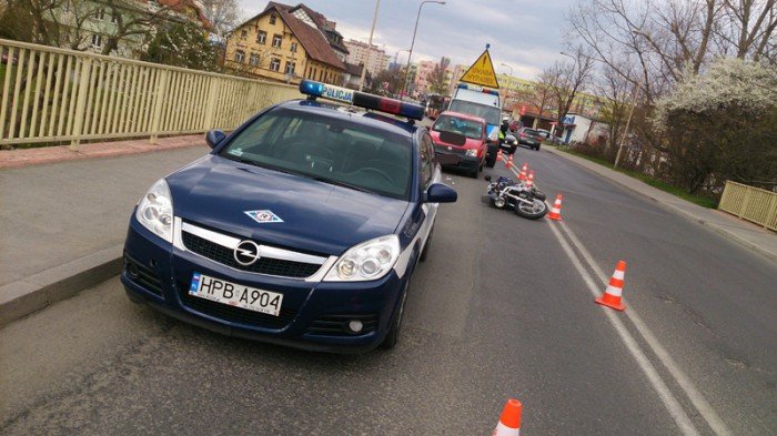 zderzenie-z-motocyklista-27latek-w-szpitalu-foto-57411