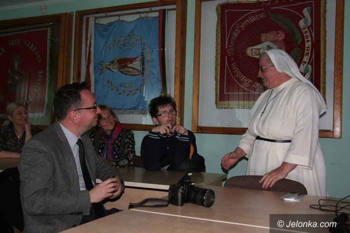 misjonarka-z-kamerunu-spotkaa-sie-z-jeleniogorzanami-foto-57434