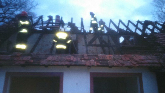 tragiczny-pozar-przy-ul-nadbrzeznej-nie-zyje-jedna-osoba-foto-57435