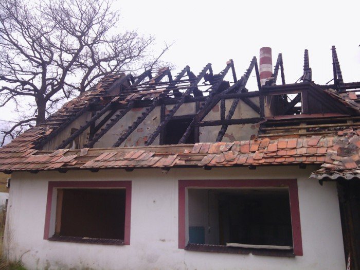 tragiczny-pozar-przy-ul-nadbrzeznej-nie-zyje-jedna-osoba-foto-57435