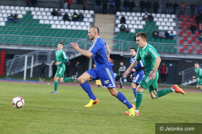 karkonosze-ulegy-rezerwom-slaska-foto-57444