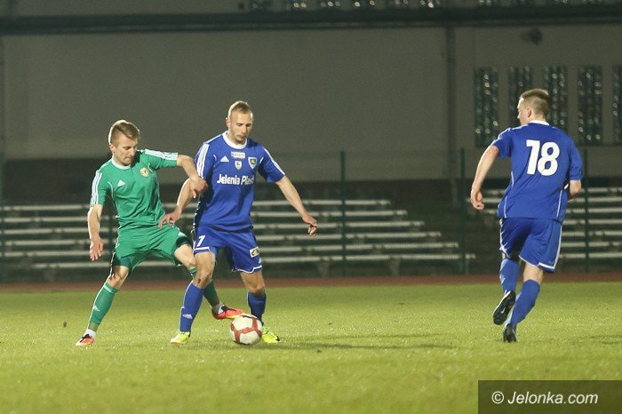 karkonosze-ulegy-rezerwom-slaska-foto-57444