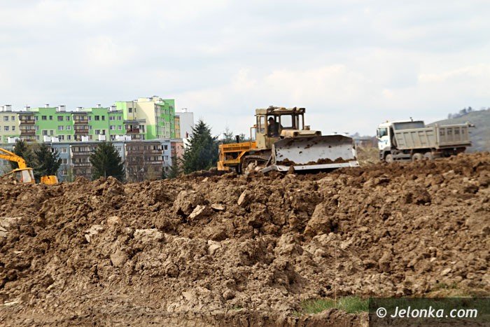 trwa-rownanie-gruntu-pod-nowy-urzad-skarbowy-foto-57451