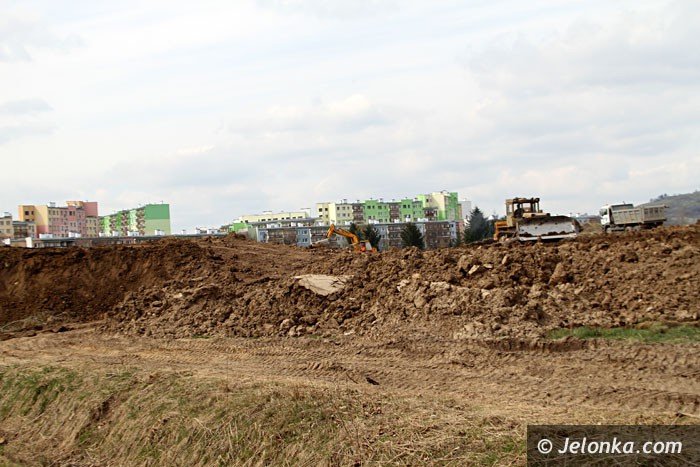 trwa-rownanie-gruntu-pod-nowy-urzad-skarbowy-foto-57451