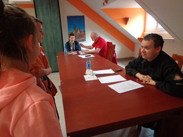 oni-wiedza-jak-bezpiecznie-zyc-foto-57473