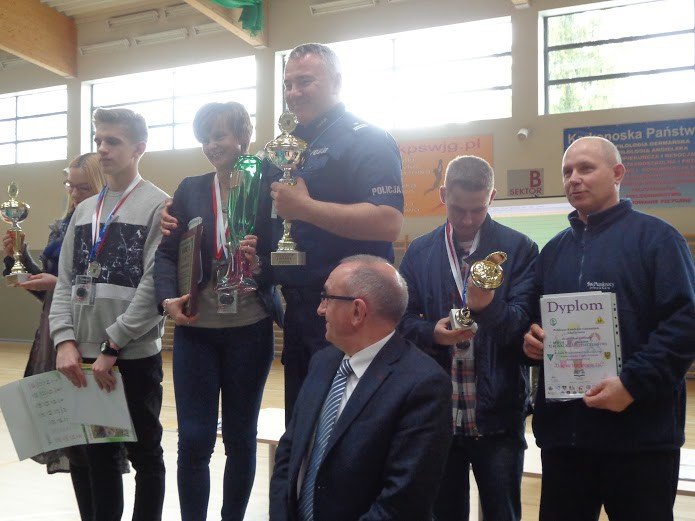 oni-wiedza-jak-bezpiecznie-zyc-foto-57473