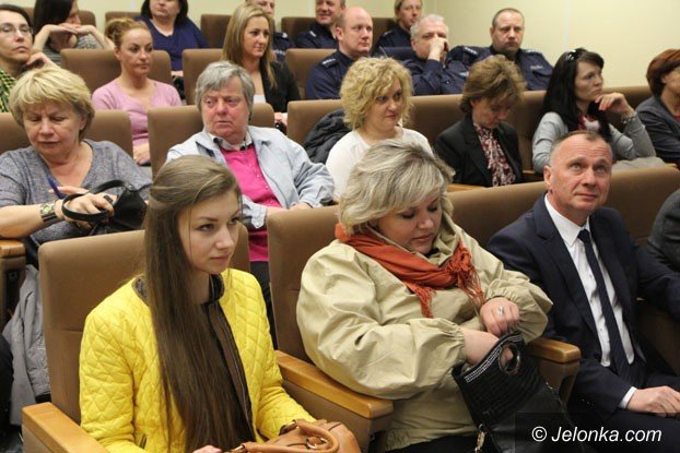 debatowali-jak-walczyc-z-przemoca-w-rodzinie-foto-57488