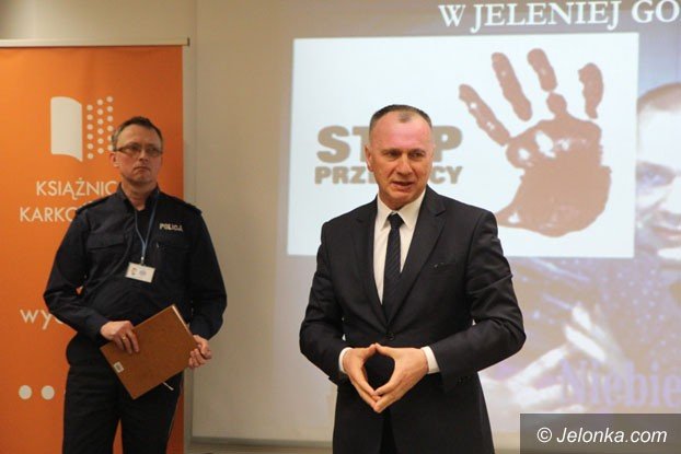 debatowali-jak-walczyc-z-przemoca-w-rodzinie-foto-57488