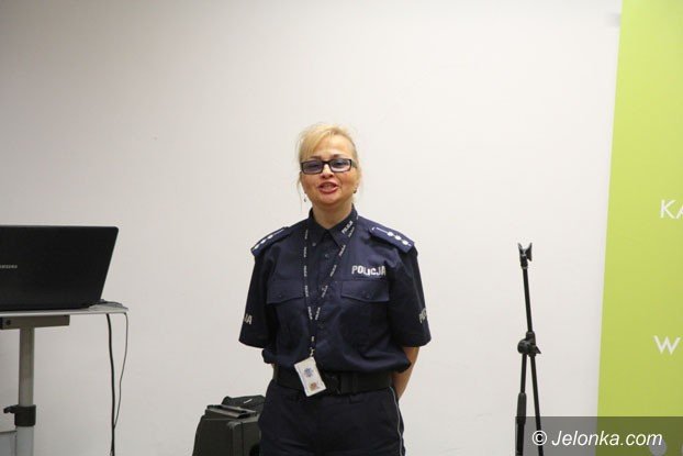 debatowali-jak-walczyc-z-przemoca-w-rodzinie-foto-57488