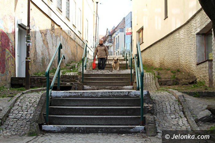 nowa-ulica-remont-schodkow-i-wstydliwego-parkingu-w-planach-foto-57494
