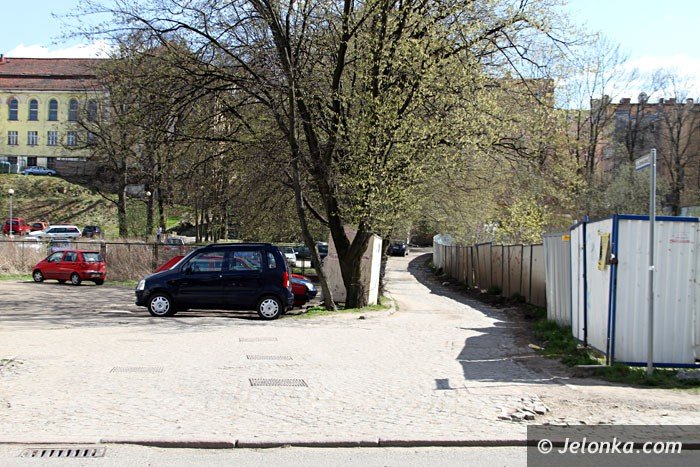 nowa-ulica-remont-schodkow-i-wstydliwego-parkingu-w-planach-foto-57494