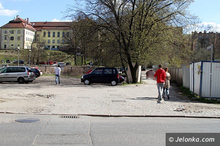 nowa-ulica-remont-schodkow-i-wstydliwego-parkingu-w-planach-foto-57494