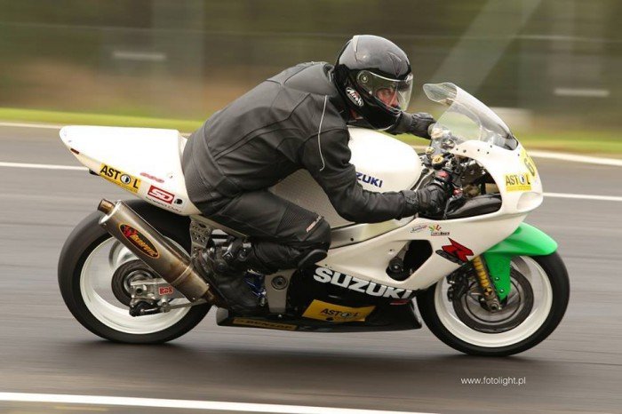 z-kamilem-abiencem-o-bezpiecznej-jezdzie-motocyklem-57507