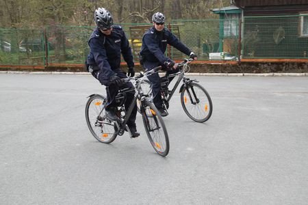 policyjne-patrole-rowerowe-w-akcji-foto-57516