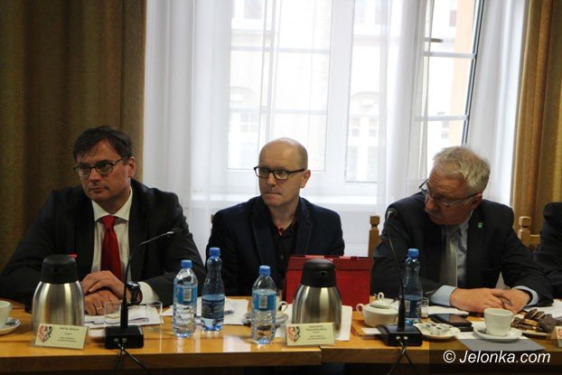 zlikwiduja-powiatowy-zarzad-drog-foto-video-57617