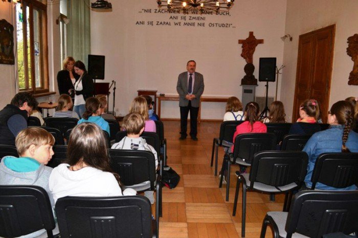 studenci-uniwersytetu-dzieciecego-w-rzemiosach-foto-57684