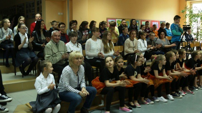 wreczono-nagrody-modym-plastykom-foto-57699