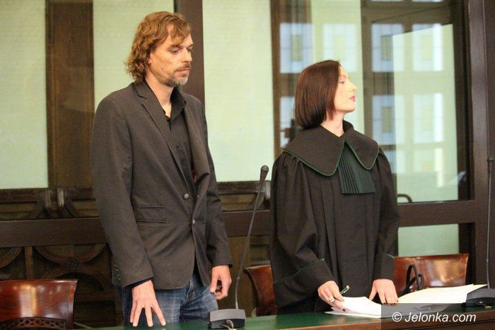 wyrok-w-zawieszeniu-za-leczenie-sie-marihuana-foto-57770
