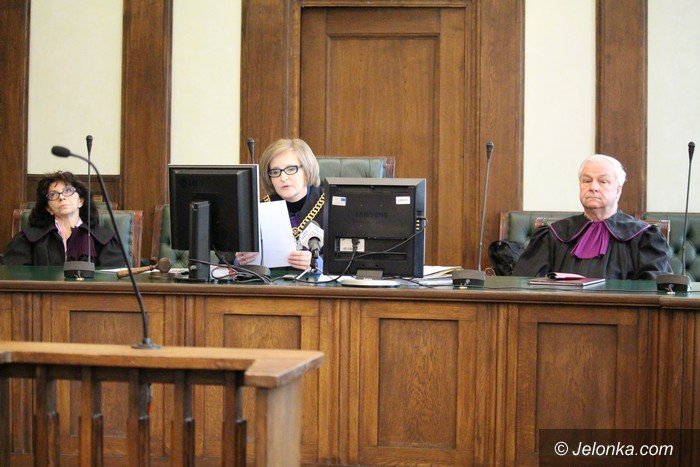 wyrok-w-zawieszeniu-za-leczenie-sie-marihuana-foto-57770