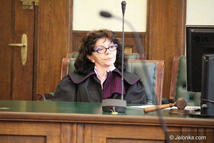 wyrok-w-zawieszeniu-za-leczenie-sie-marihuana-foto-57770