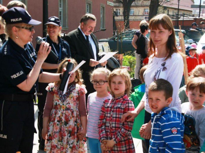 kwiecisty-maj-jeleniogorskich-przedszkolakow-foto-57786