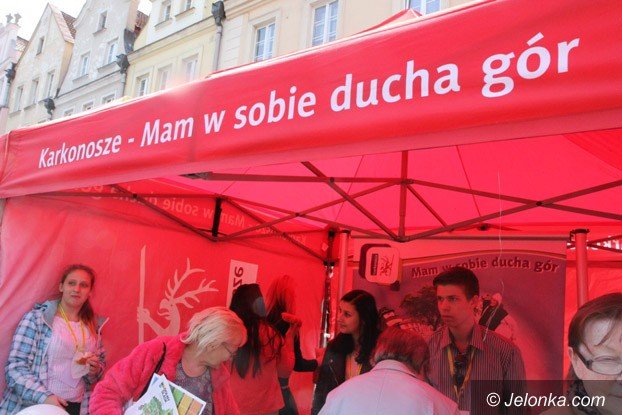 miedzynarodowe-targi-tourtec-na-placu-ratuszowym-aktualizacja-foto-video-57803