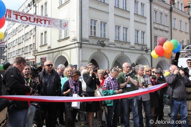miedzynarodowe-targi-tourtec-na-placu-ratuszowym-aktualizacja-foto-video-57803