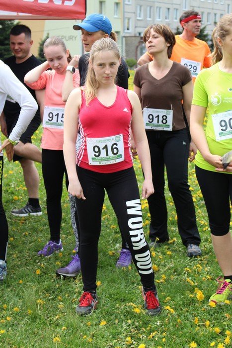 w-jeleniej-gorze-biegacze-wsparli-nepalczykow-foto-57841