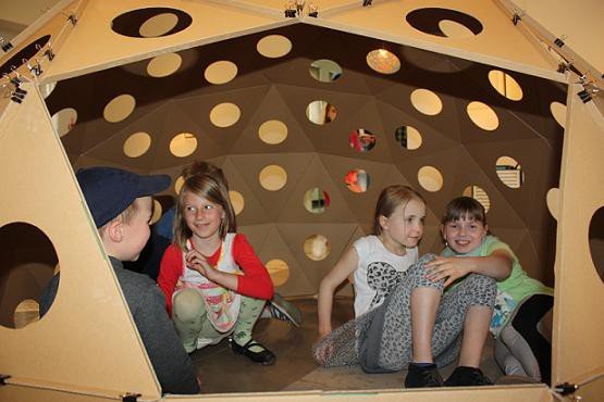7-noc-muzeow-w-muzeum-karkonoskim-moc-atrakcji-i-tumy-zwiedzajacych-foto-video-57954