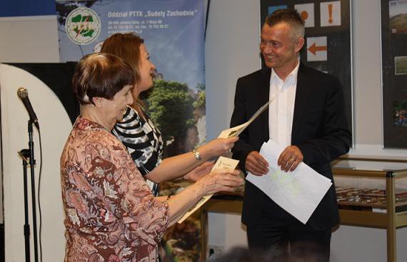 7-noc-muzeow-w-muzeum-karkonoskim-moc-atrakcji-i-tumy-zwiedzajacych-foto-video-57954