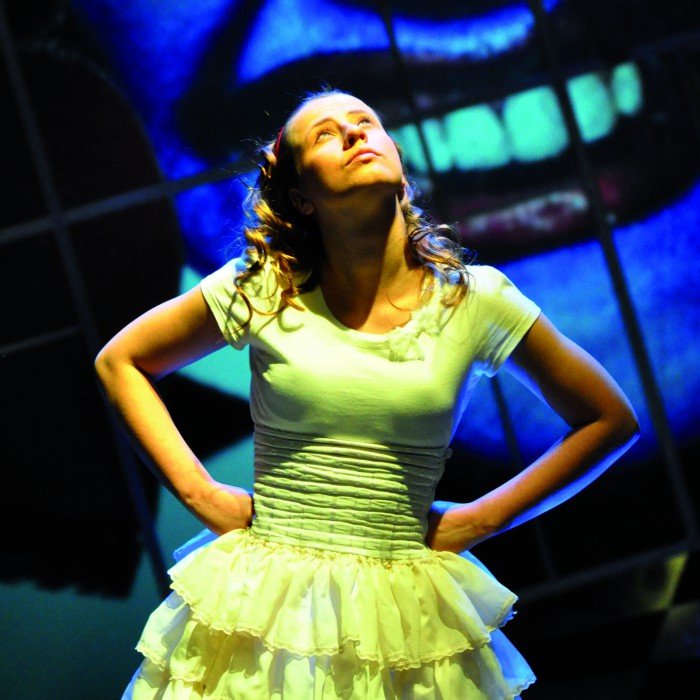 w-teatrze-norwida-alicja-w-krainie-dziwow-58007