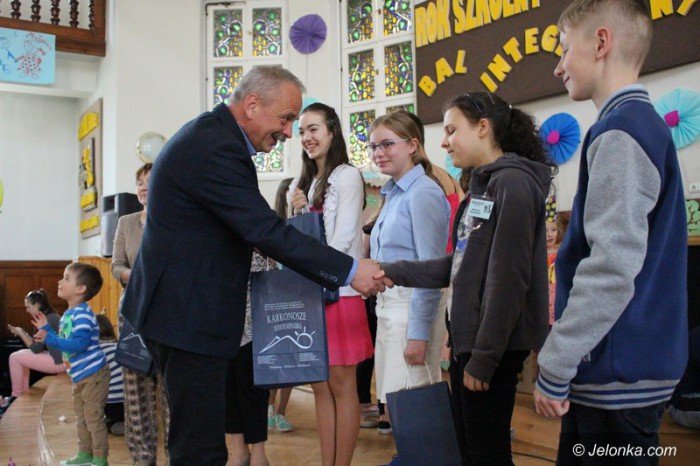 niezwyky-bal-radosna-integracja-w-zeromie-foto-58073