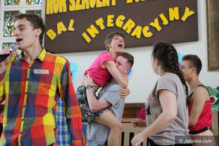 niezwyky-bal-radosna-integracja-w-zeromie-foto-58073