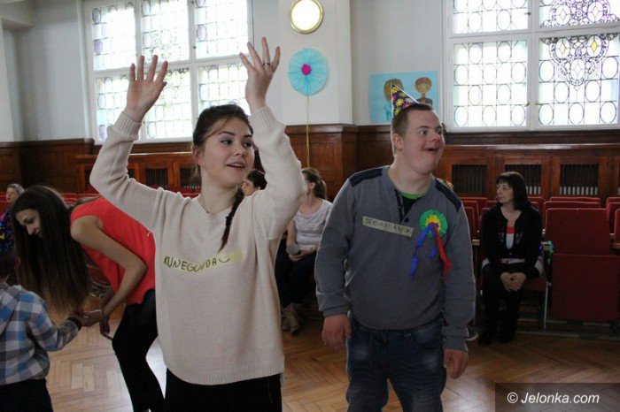 niezwyky-bal-radosna-integracja-w-zeromie-foto-58073