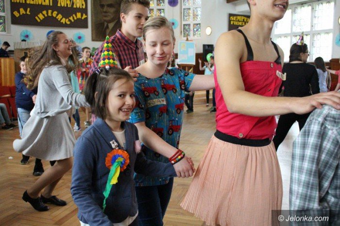 niezwyky-bal-radosna-integracja-w-zeromie-foto-58073