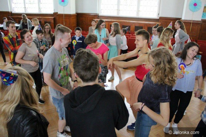 niezwyky-bal-radosna-integracja-w-zeromie-foto-58073