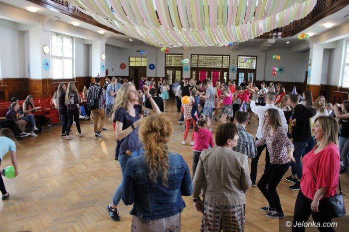 niezwyky-bal-radosna-integracja-w-zeromie-foto-58073