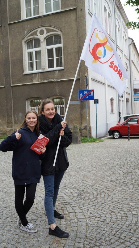 jelenia-gore-odwiedzi-2-tysiace-modych-ludzi-foto-58091
