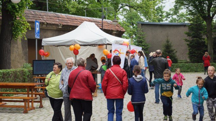 jelenia-gore-odwiedzi-2-tysiace-modych-ludzi-foto-58091