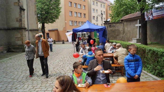 jelenia-gore-odwiedzi-2-tysiace-modych-ludzi-foto-58091