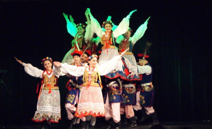 weselili-sie-na-ludowo-w-sobieszowie-foto-58116