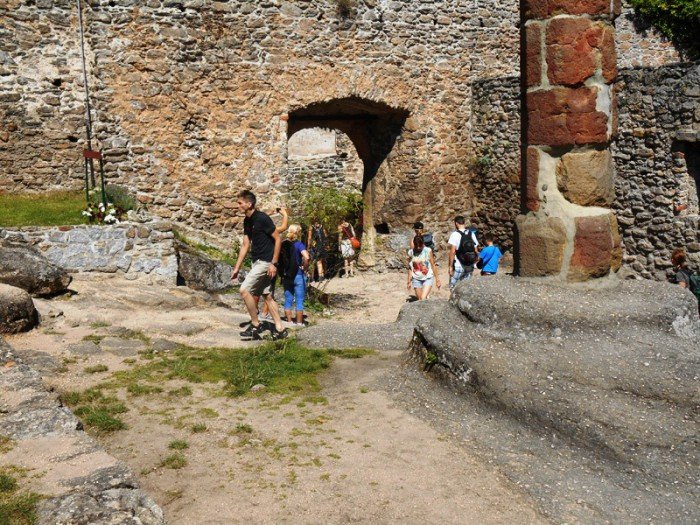 zamek-w-rozsypce-pilnie-potrzebny-remont-foto-58150