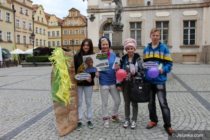 uczniowie-promowali-sprawiedliwy-handel-foto-58163