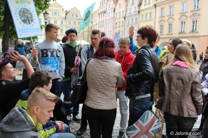 uczniowie-promowali-sprawiedliwy-handel-foto-58163