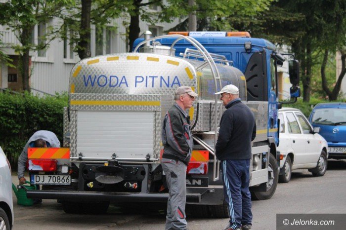pilnie-wreszcie-wymienia-dziurawy-wodociag-foto-58174