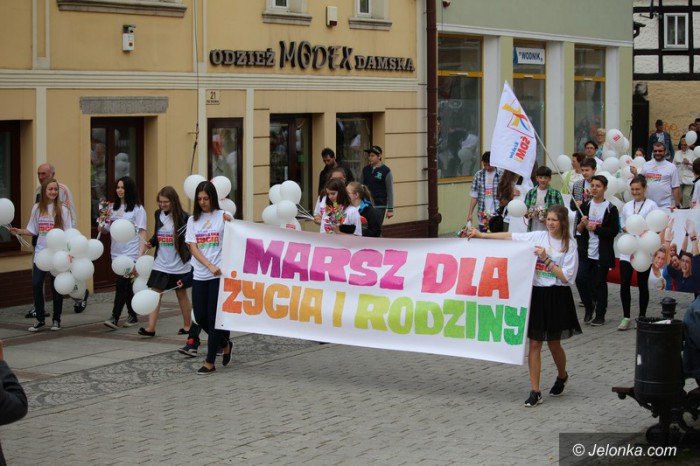 jeleniogorzanie-w-marszu-dla-zycia-i-rodziny-foto-58219