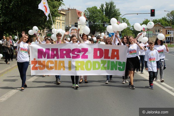 jeleniogorzanie-w-marszu-dla-zycia-i-rodziny-foto-58219