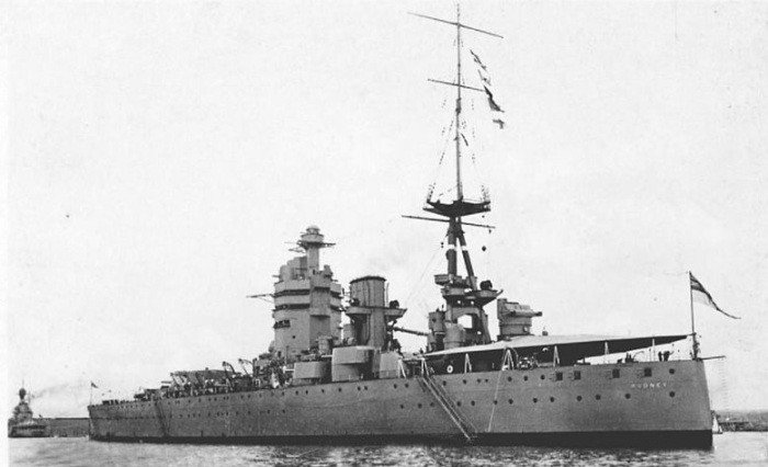 Pancernik HMS Rodney
